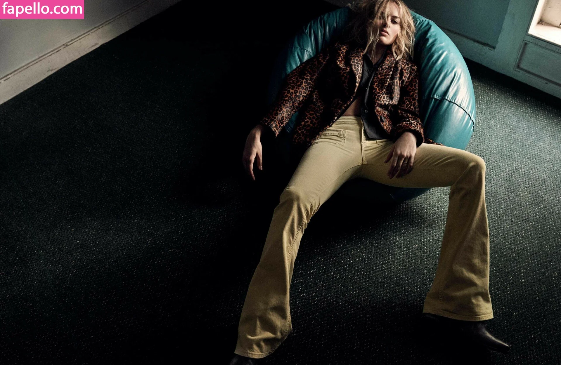 Margot Robbie Onlyfans Photo Gallery 