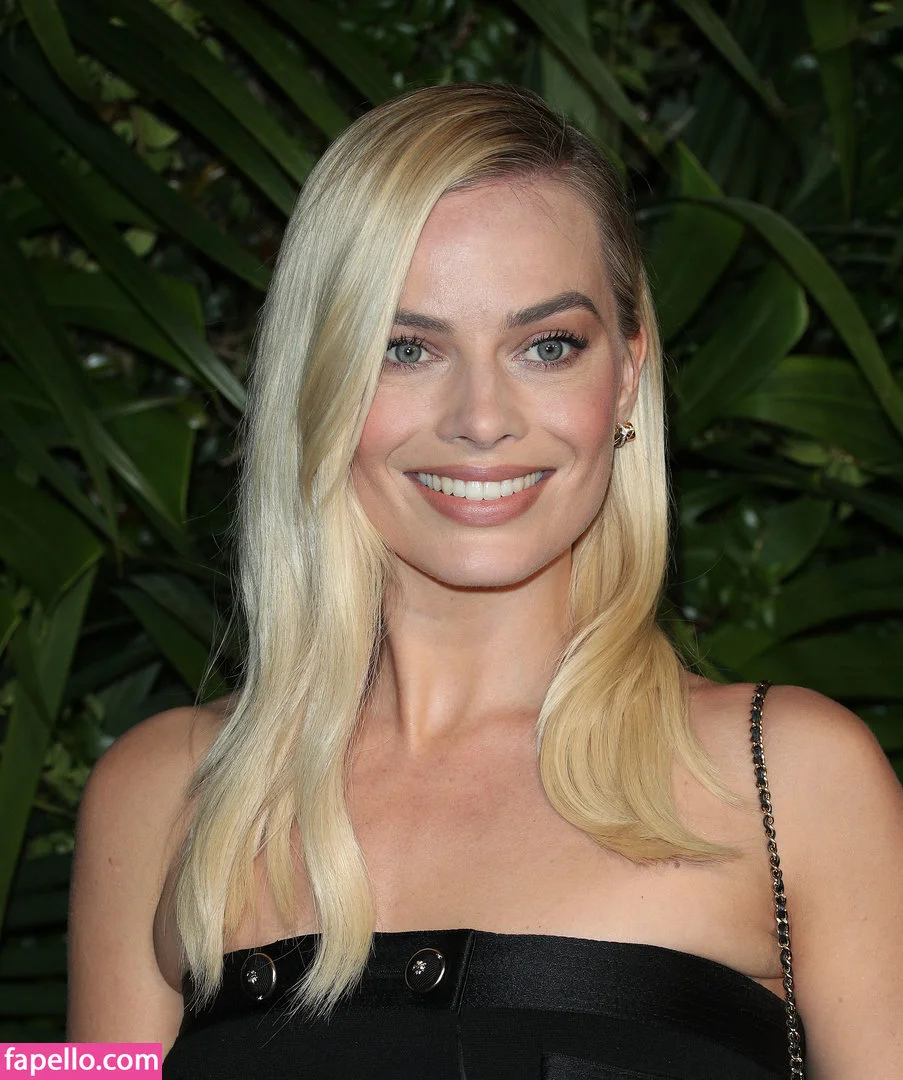 Margot Robbie Onlyfans Photo Gallery 
