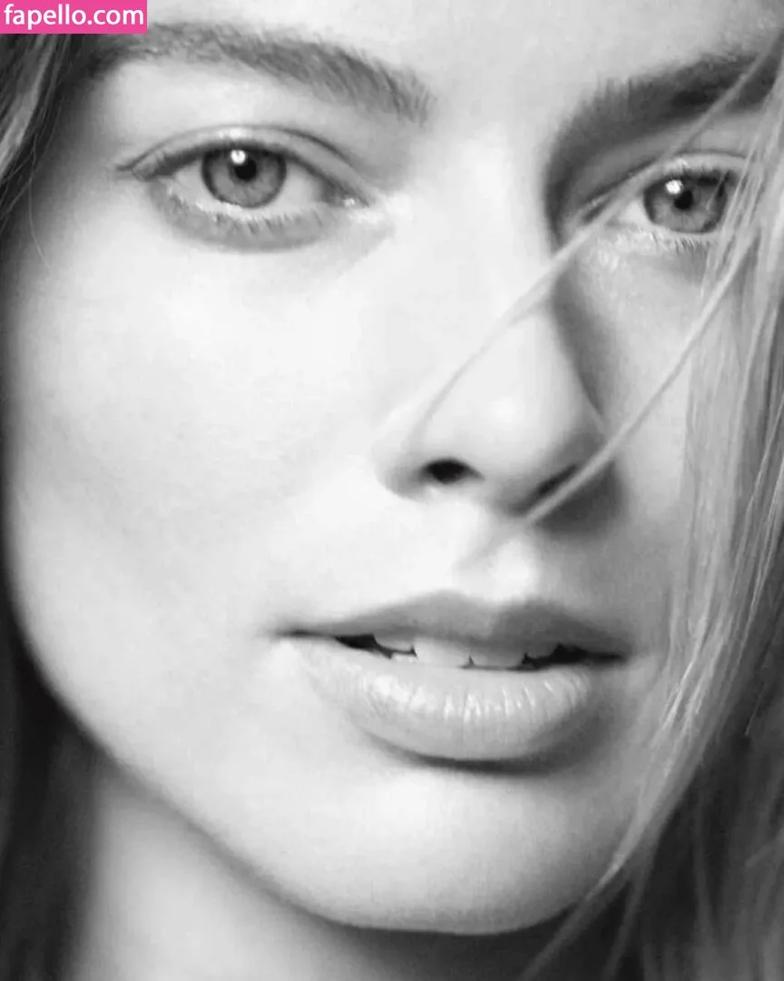 Margot Robbie Onlyfans Photo Gallery 