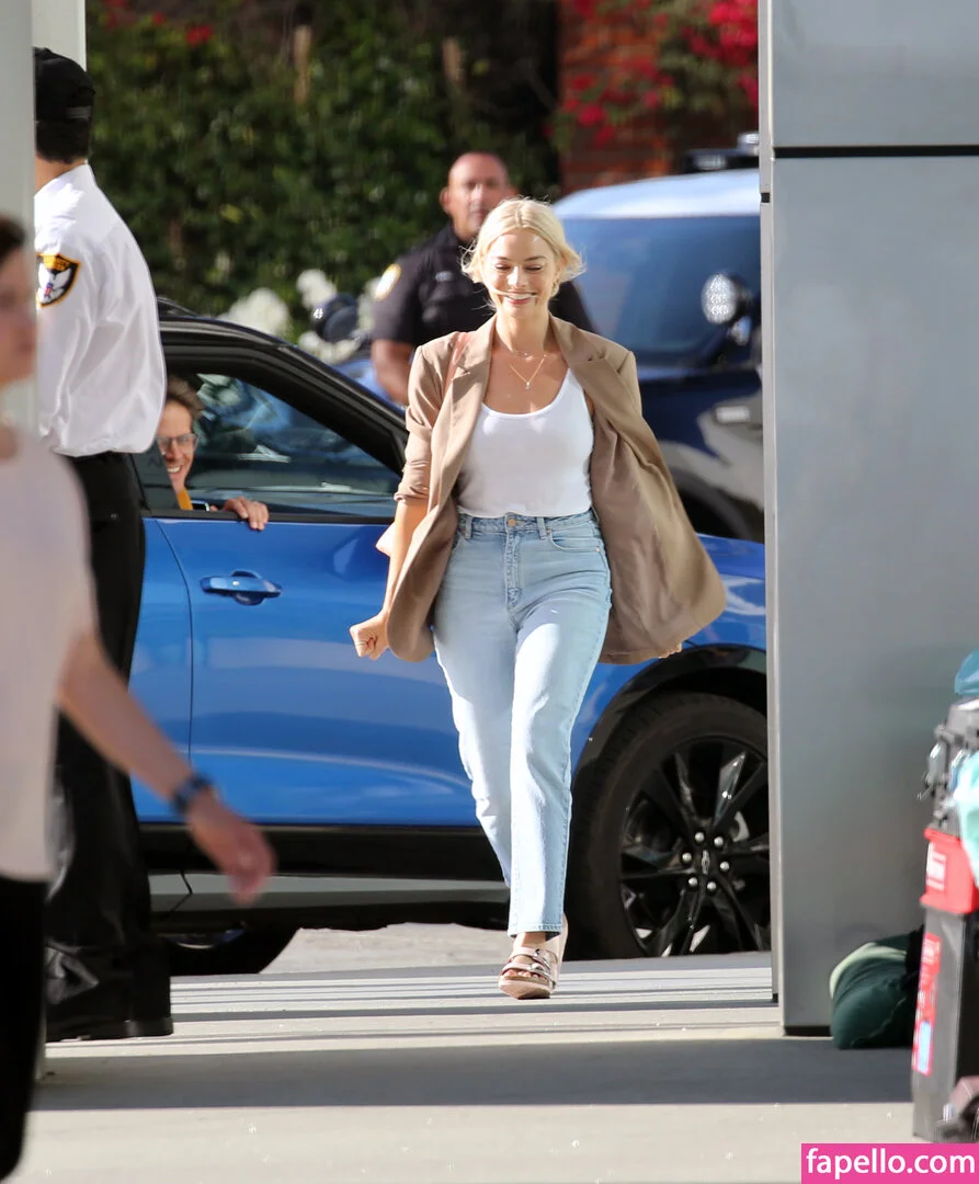 Margot Robbie Onlyfans Photo Gallery 