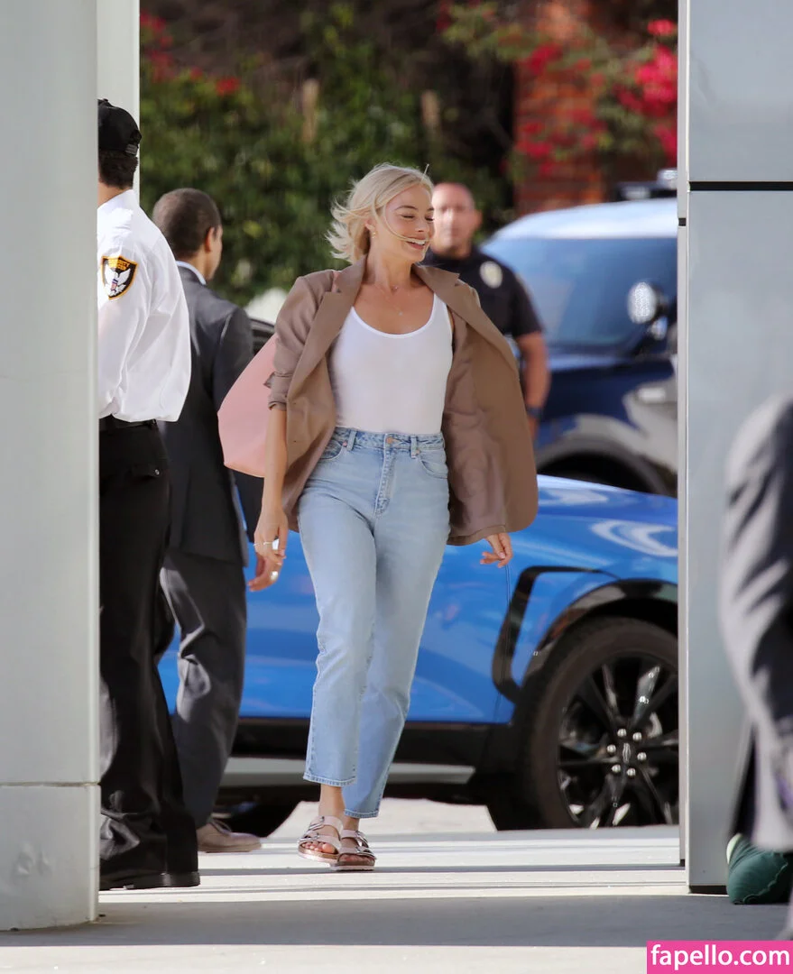 Margot Robbie Onlyfans Photo Gallery 