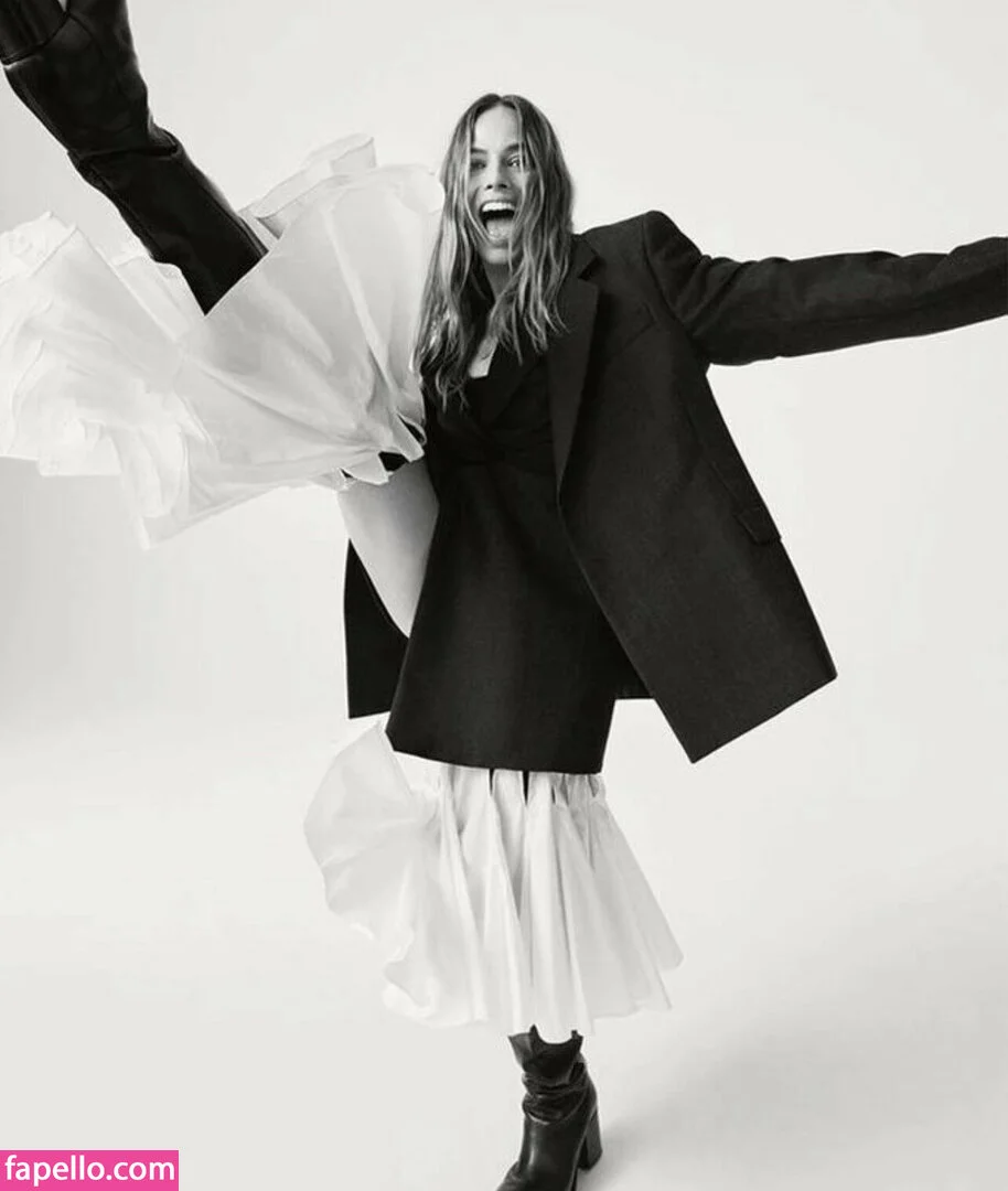 Margot Robbie Onlyfans Photo Gallery 