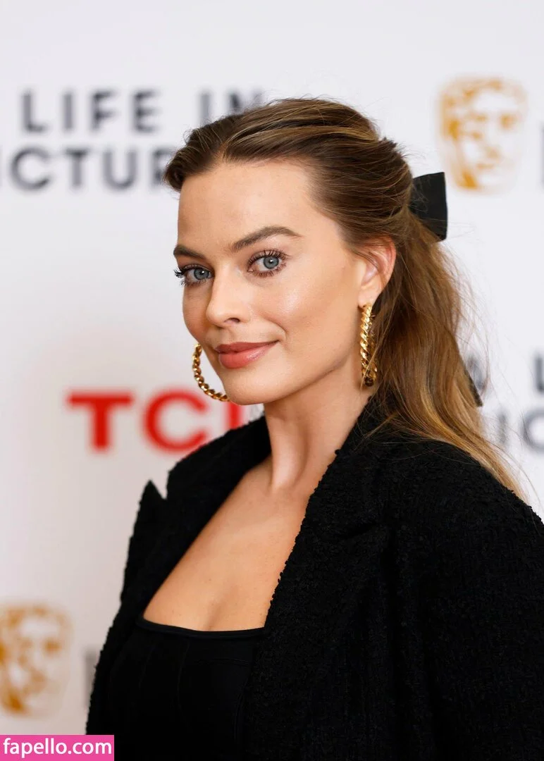 Margot Robbie Onlyfans Photo Gallery 