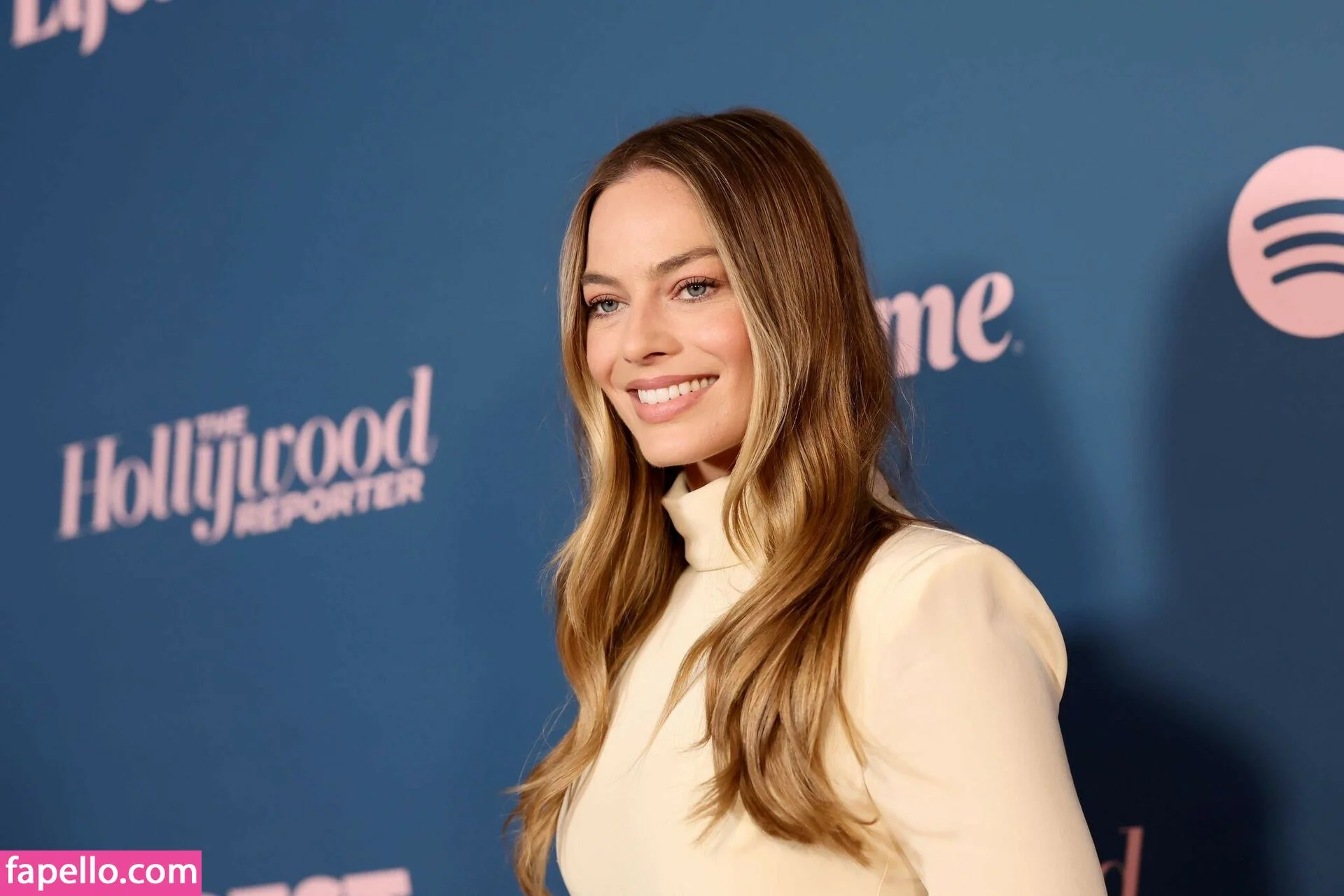 Margot Robbie Onlyfans Photo Gallery 