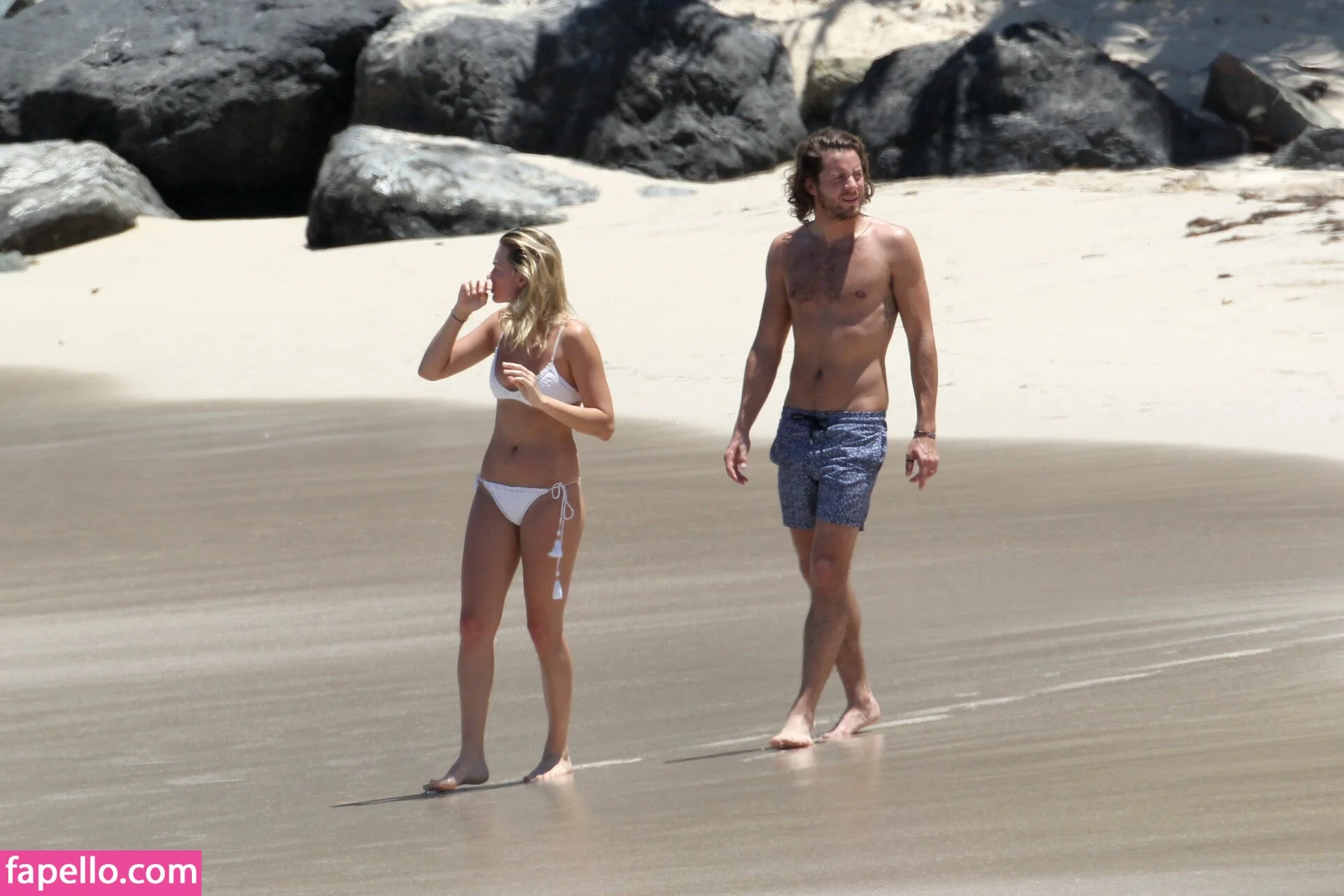 Margot Robbie Onlyfans Photo Gallery 