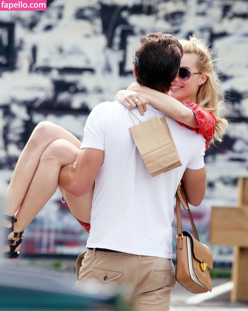 Margot Robbie Onlyfans Photo Gallery 