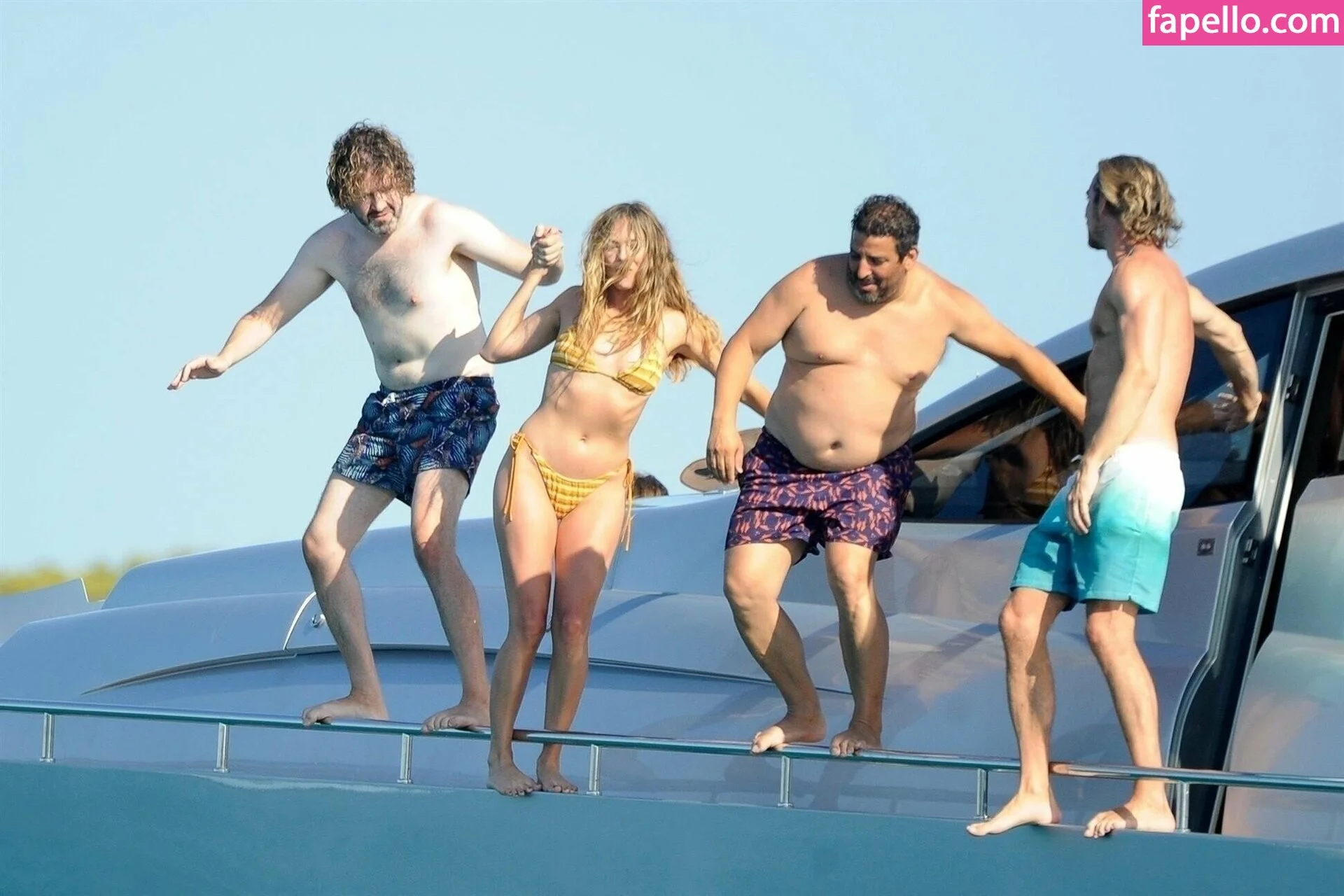 Margot Robbie Onlyfans Photo Gallery 