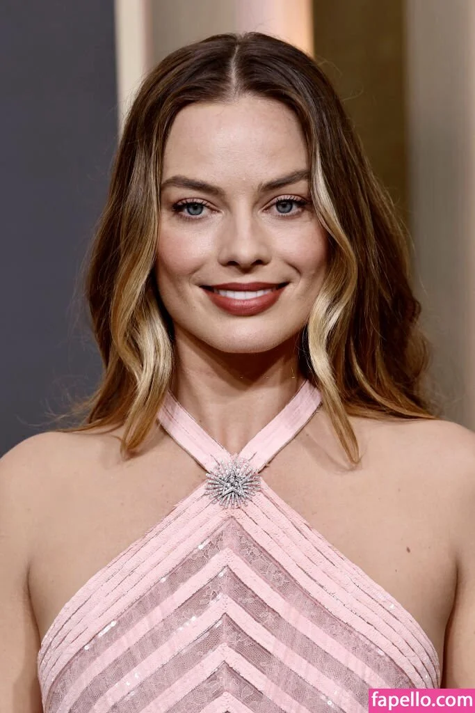 Margot Robbie Onlyfans Photo Gallery 