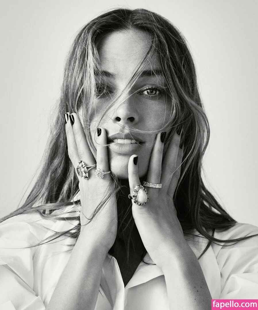 Margot Robbie Onlyfans Photo Gallery 