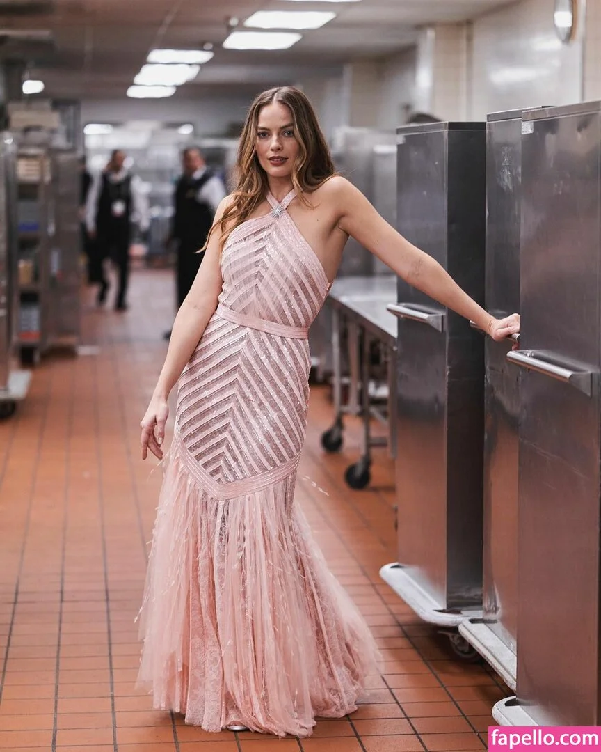 Margot Robbie Onlyfans Photo Gallery 