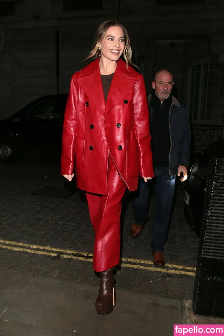 Margot Robbie Onlyfans Photo Gallery 