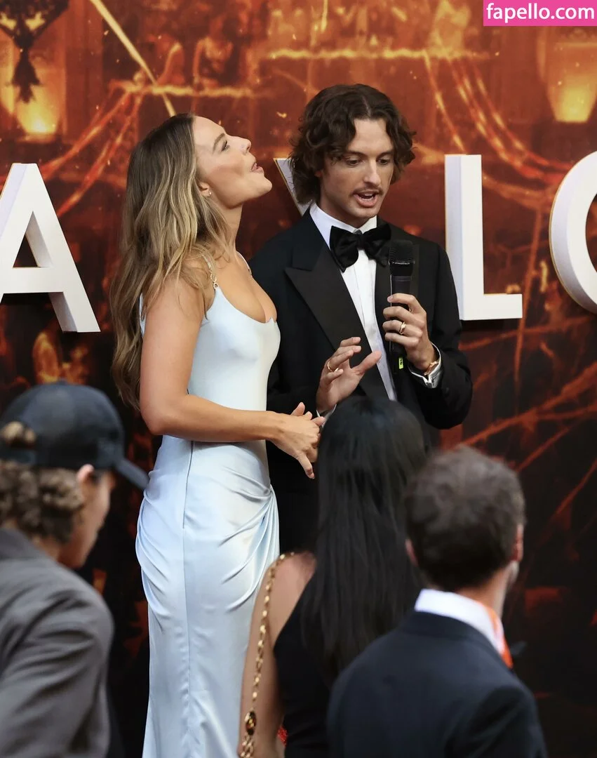 Margot Robbie Onlyfans Photo Gallery 