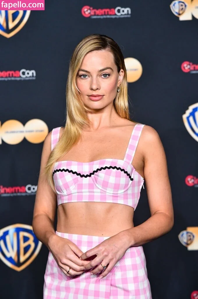 Margot Robbie Onlyfans Photo Gallery 