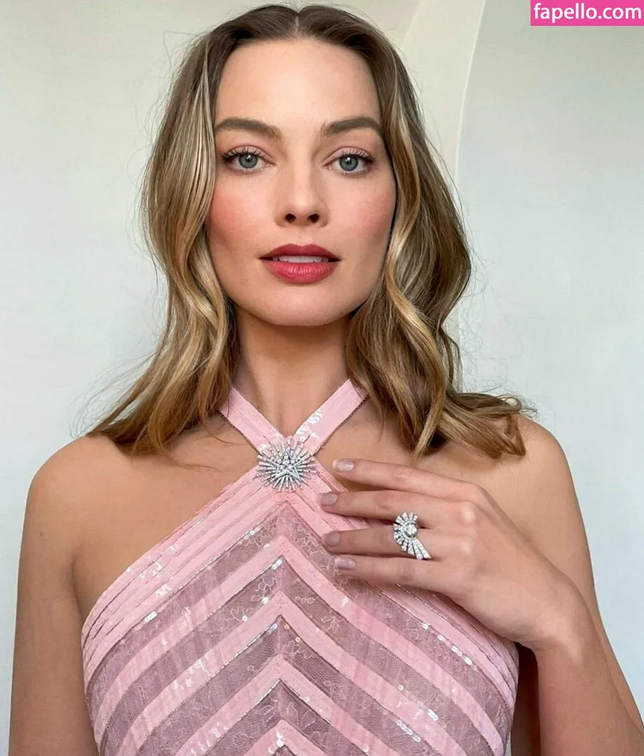 Margot Robbie Onlyfans Photo Gallery 