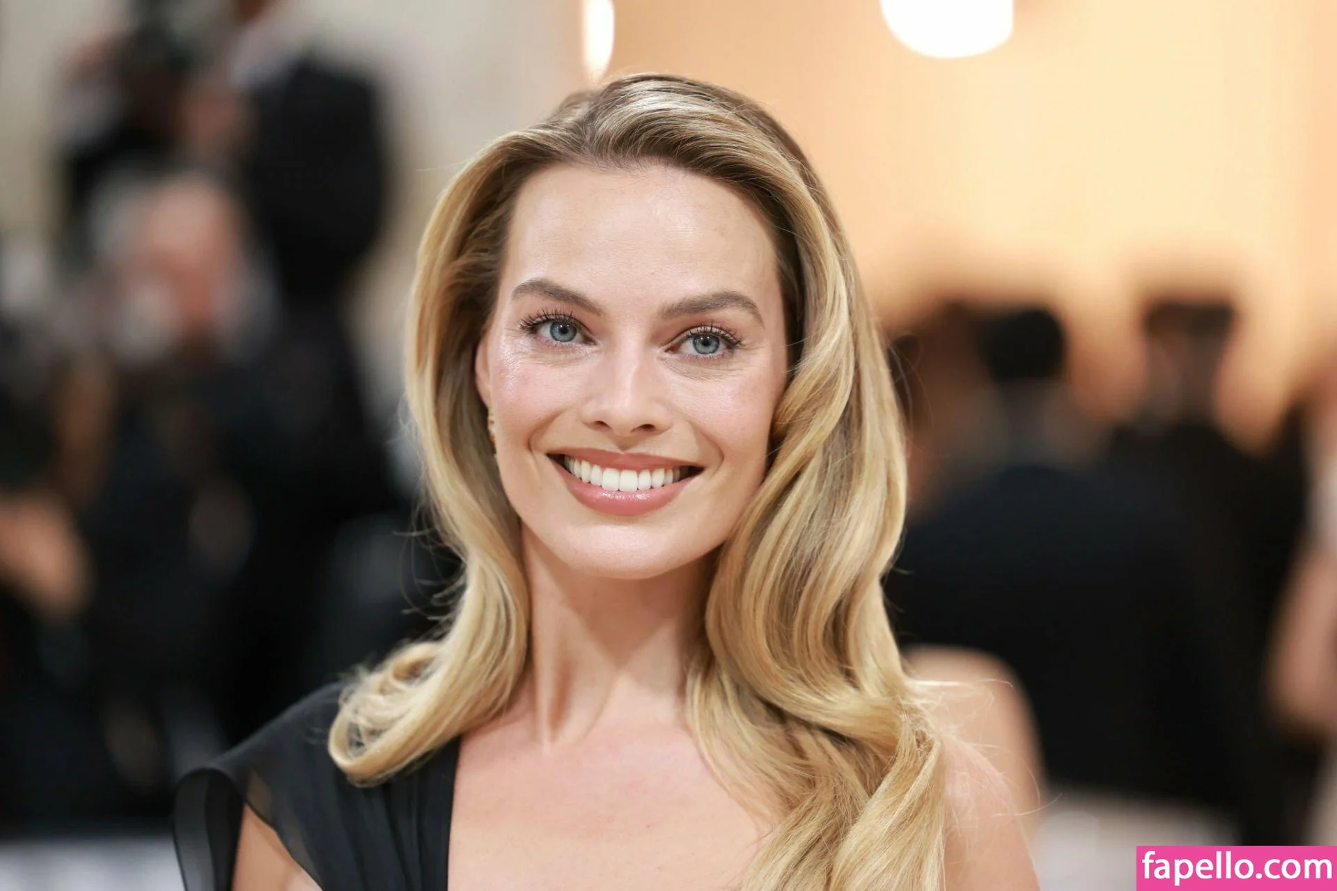 Margot Robbie Onlyfans Photo Gallery 