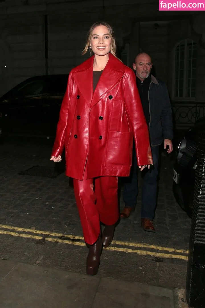 Margot Robbie Onlyfans Photo Gallery 