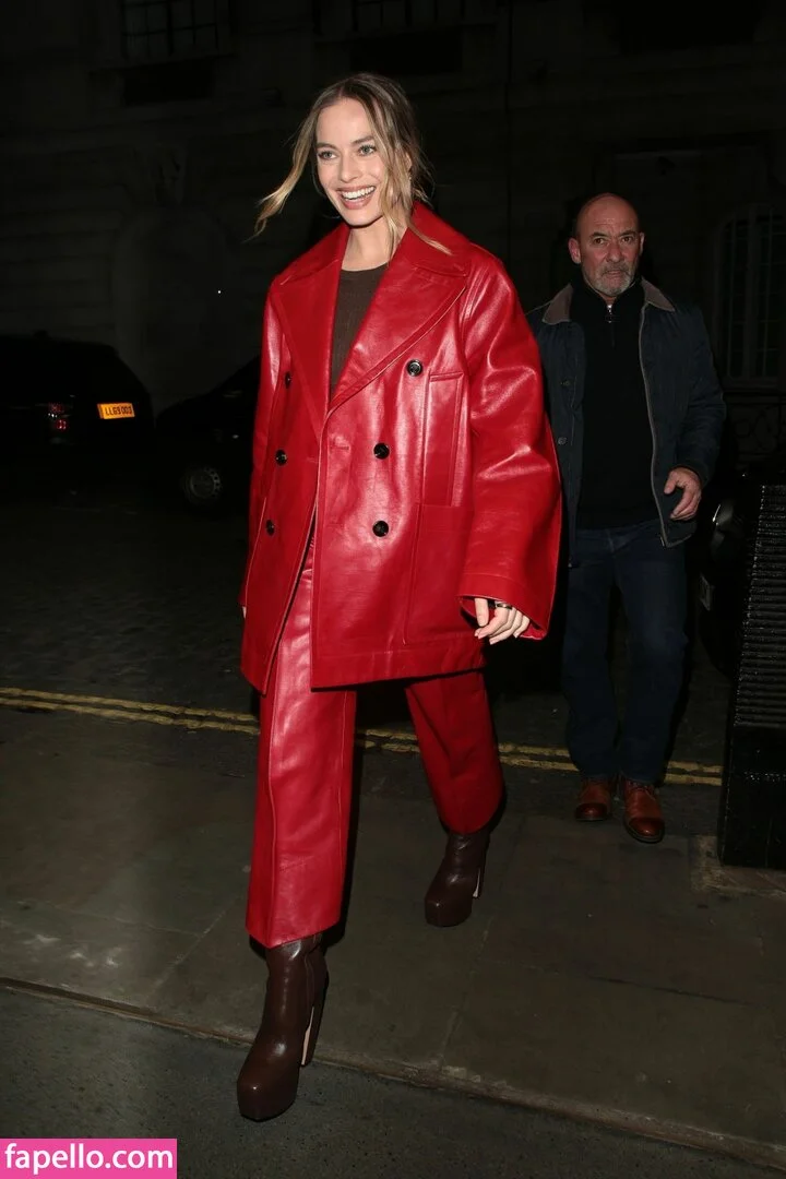 Margot Robbie Onlyfans Photo Gallery 