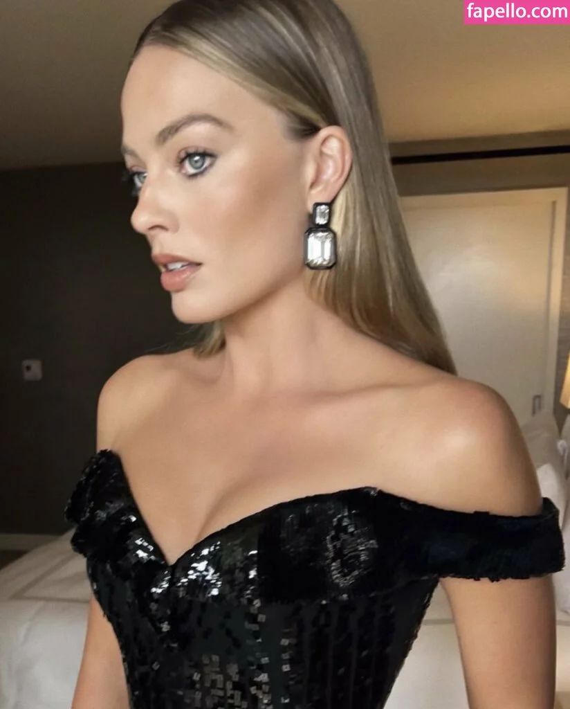 Margot Robbie Onlyfans Photo Gallery 