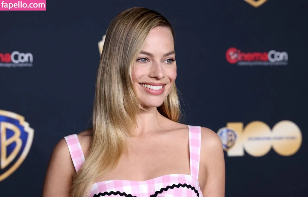 Margot Robbie Onlyfans Photo Gallery 