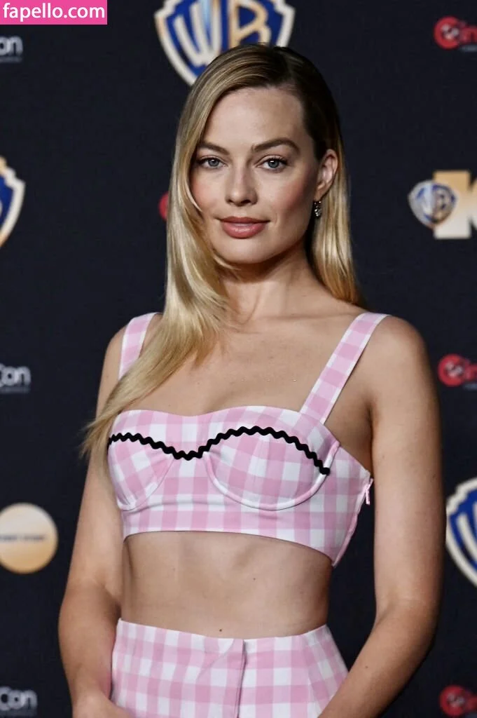 Margot Robbie Onlyfans Photo Gallery 