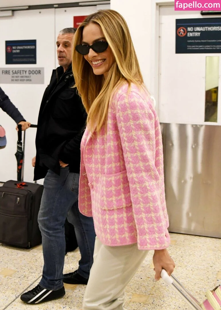 Margot Robbie Onlyfans Photo Gallery 