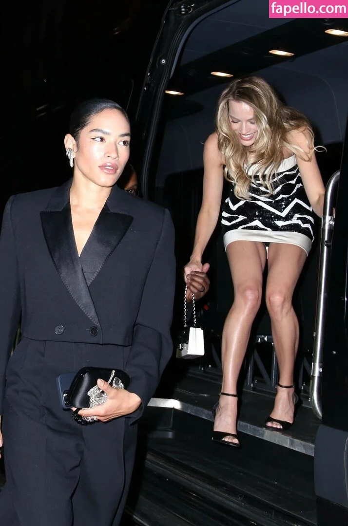 Margot Robbie Onlyfans Photo Gallery 