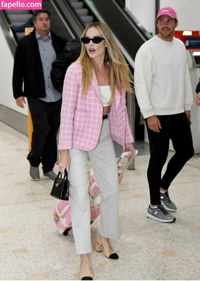 Margot Robbie Onlyfans Photo Gallery 