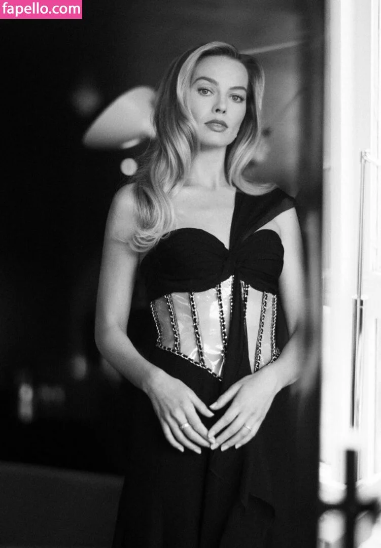 Margot Robbie Onlyfans Photo Gallery 