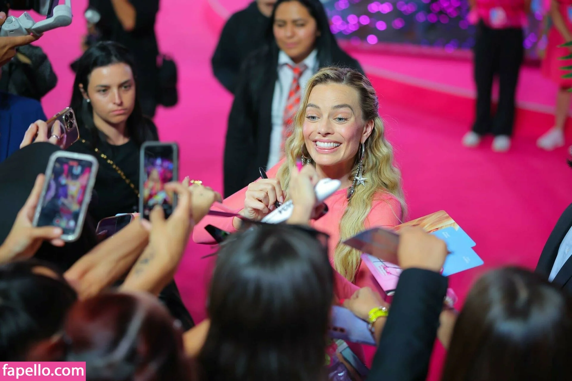 Margot Robbie Onlyfans Photo Gallery 