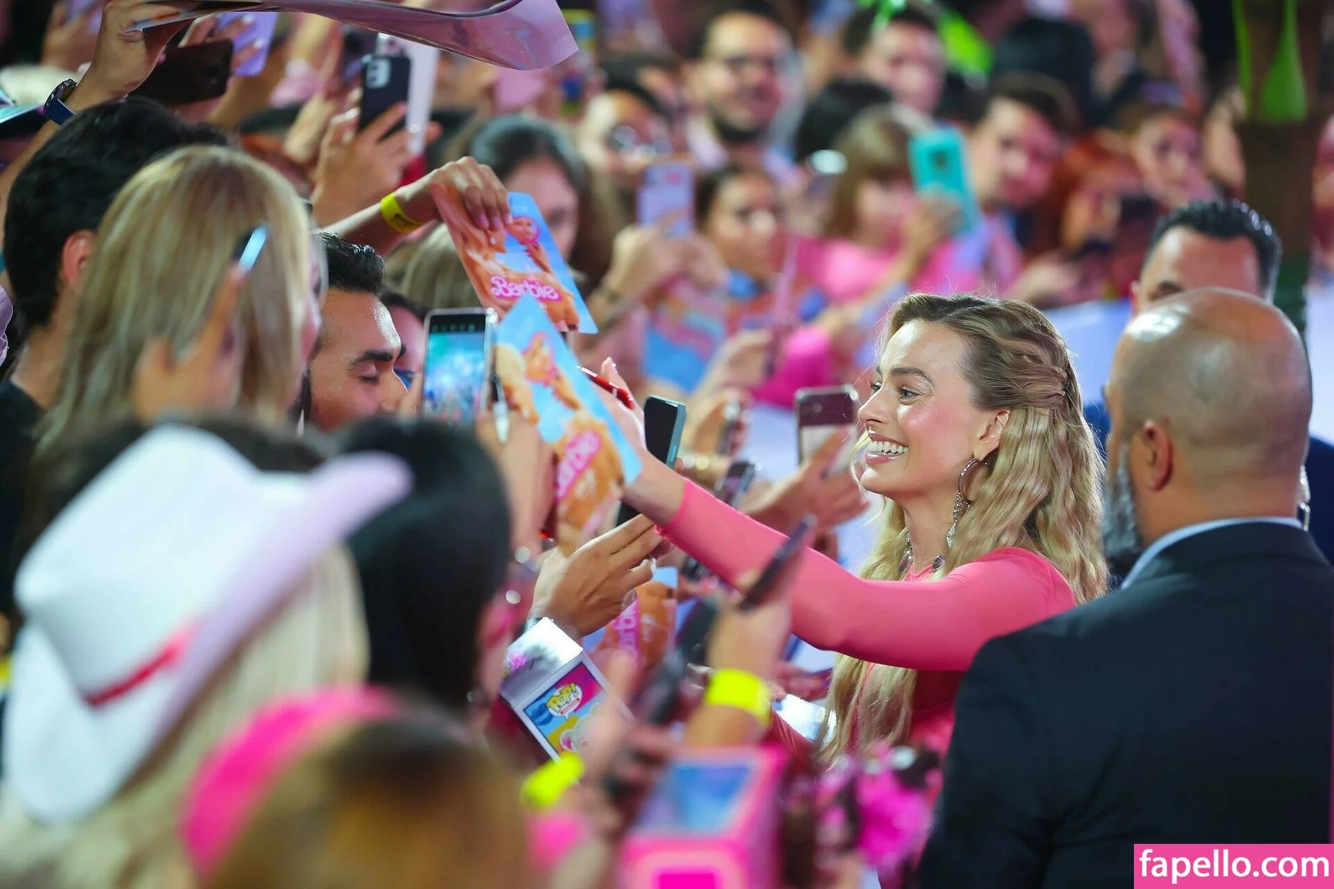 Margot Robbie Onlyfans Photo Gallery 