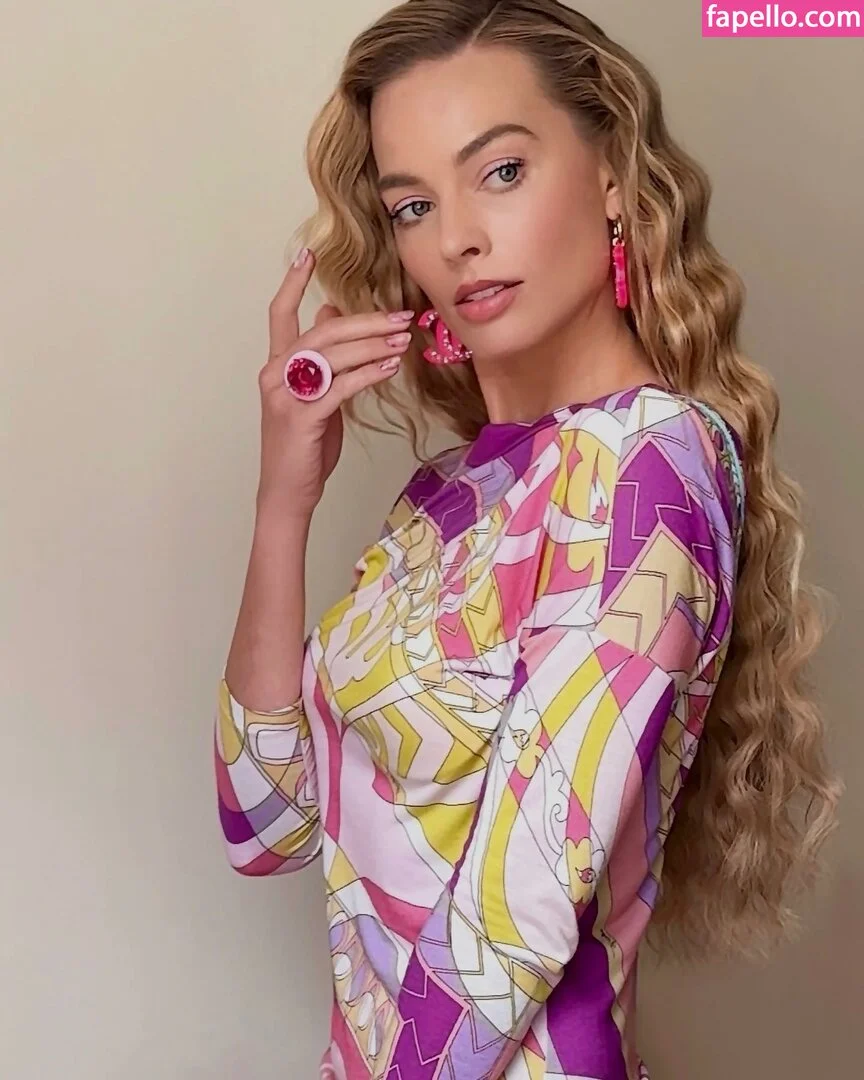 Margot Robbie Onlyfans Photo Gallery 
