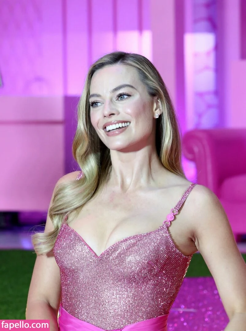 Margot Robbie Onlyfans Photo Gallery 