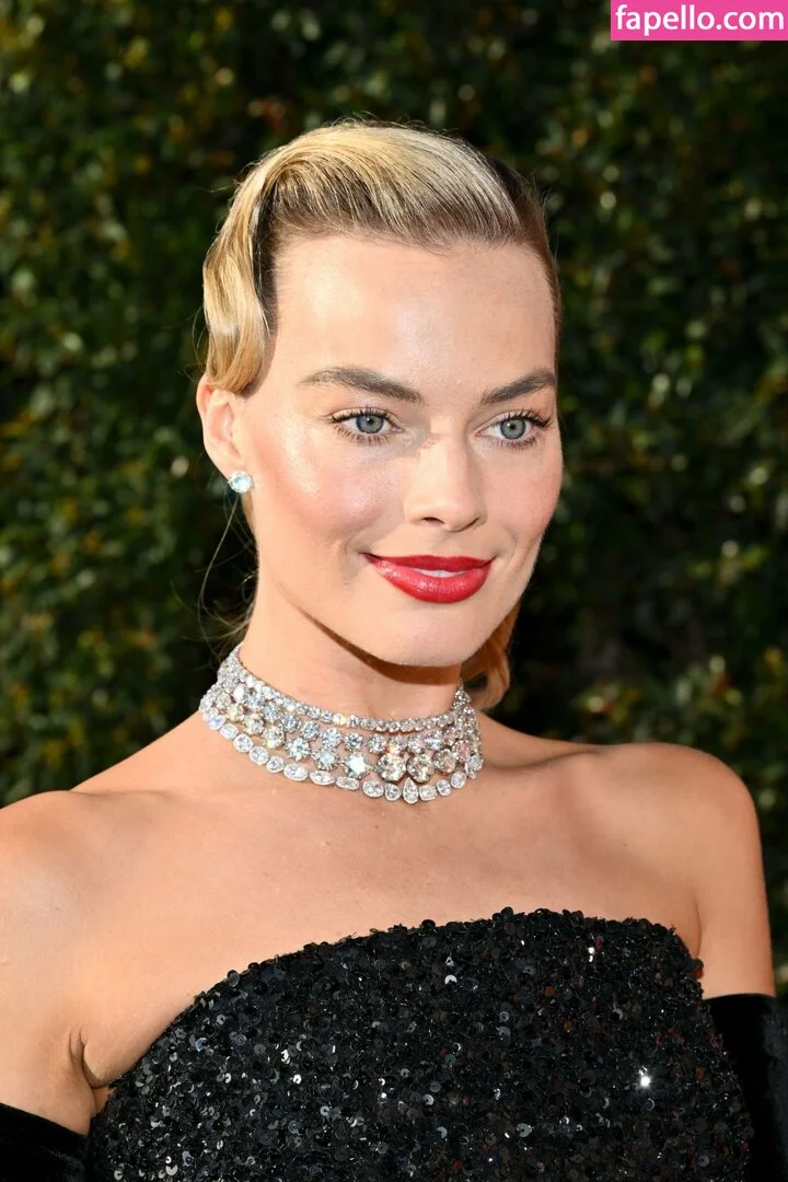 Margot Robbie Onlyfans Photo Gallery 