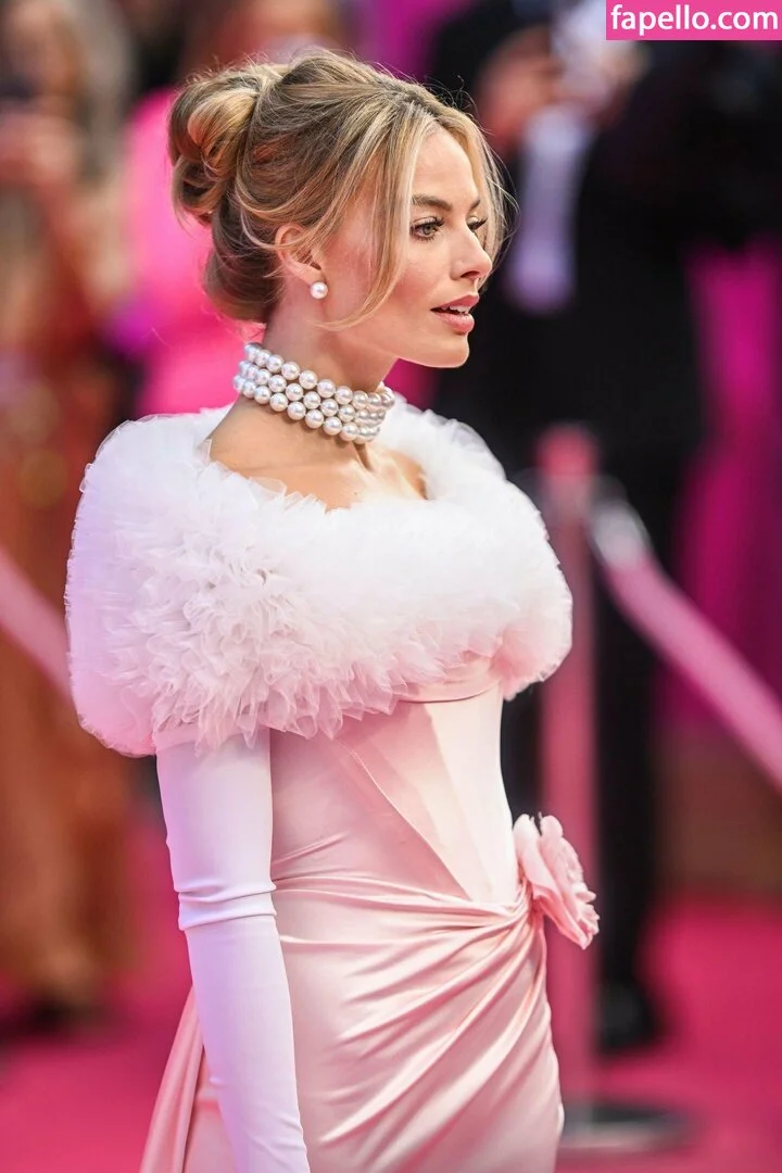 Margot Robbie Onlyfans Photo Gallery 