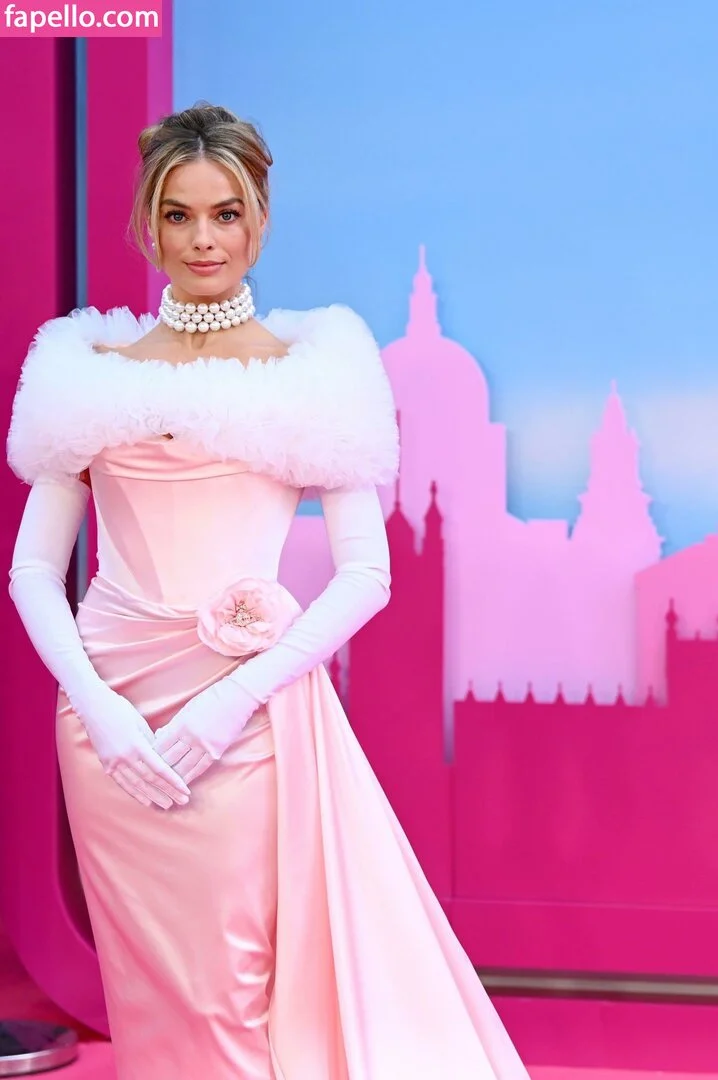 Margot Robbie Onlyfans Photo Gallery 