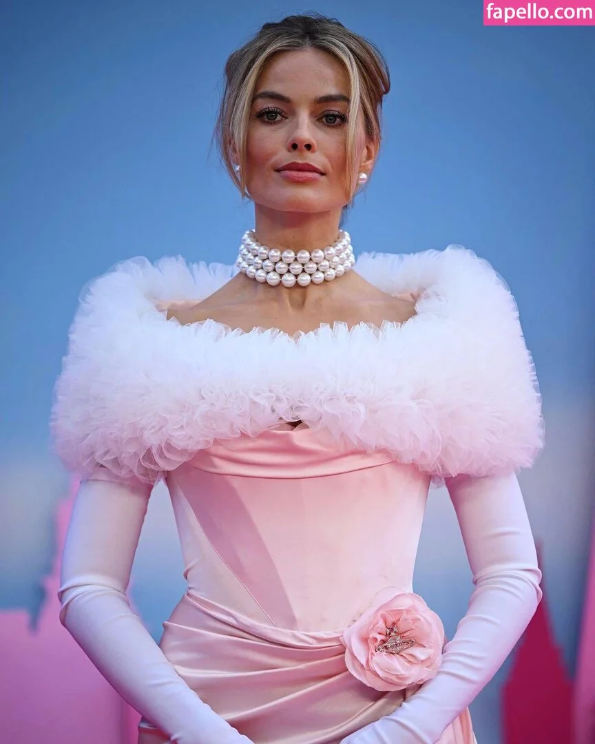 Margot Robbie Onlyfans Photo Gallery 