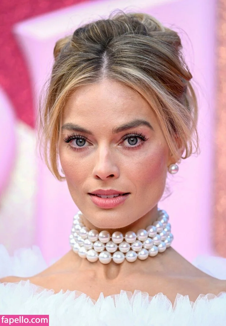 Margot Robbie Onlyfans Photo Gallery 