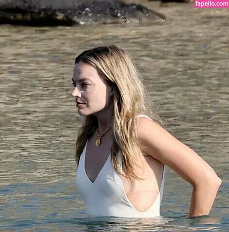 Margot Robbie Onlyfans Photo Gallery 