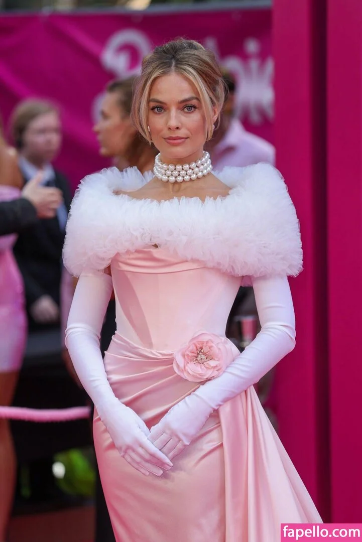 Margot Robbie Onlyfans Photo Gallery 