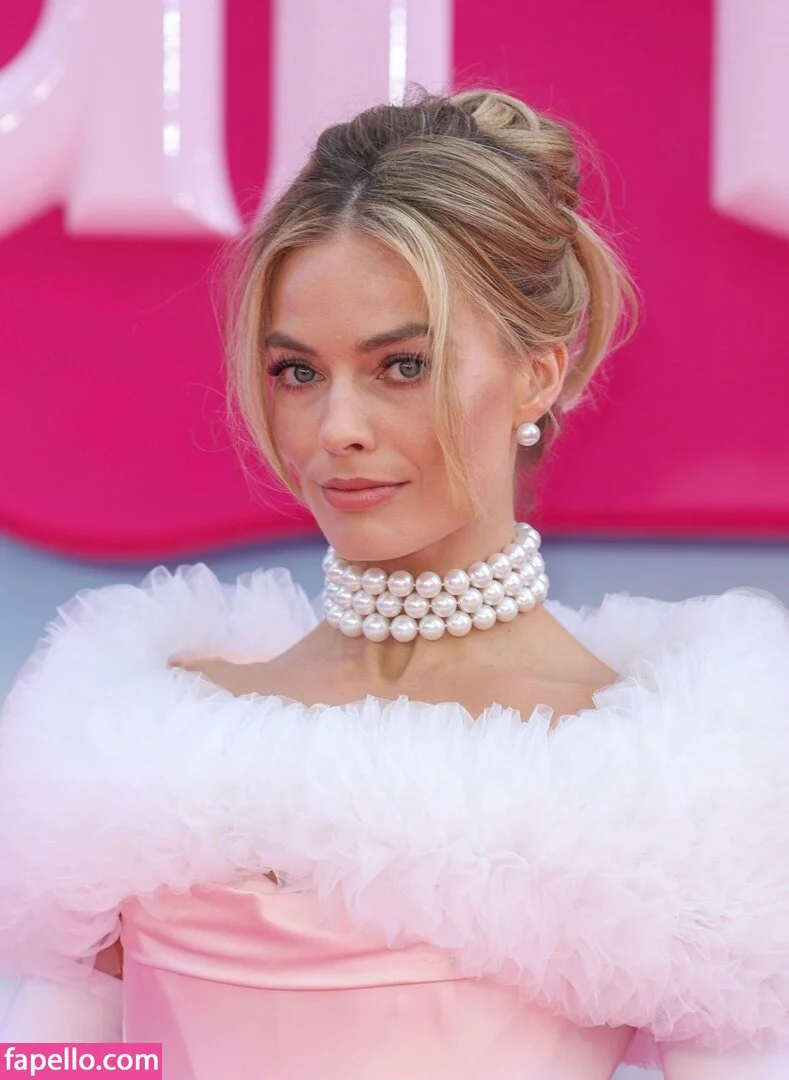 Margot Robbie Onlyfans Photo Gallery 