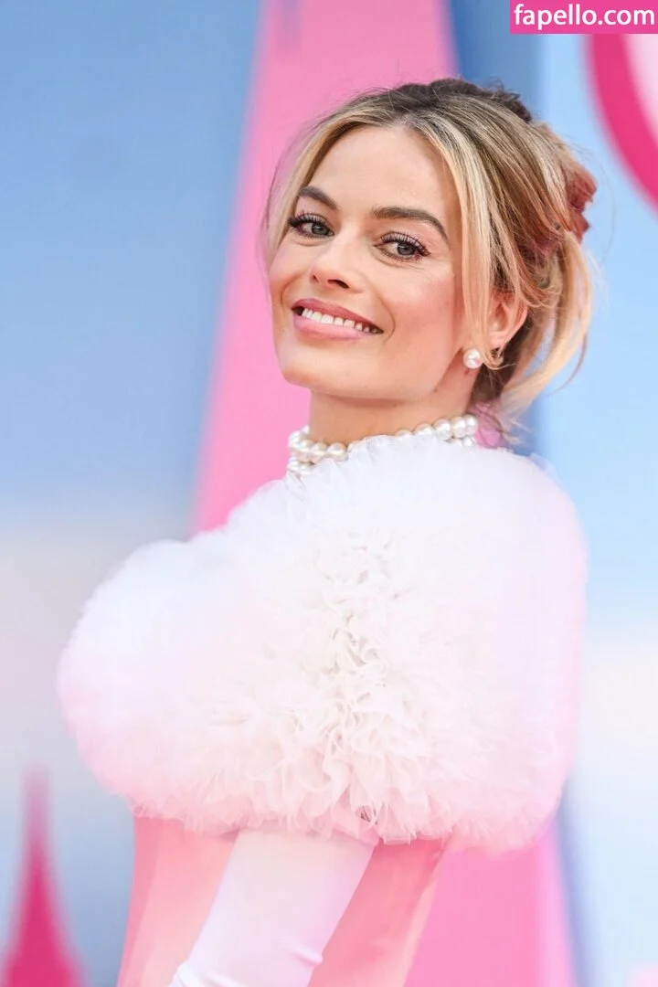 Margot Robbie Onlyfans Photo Gallery 