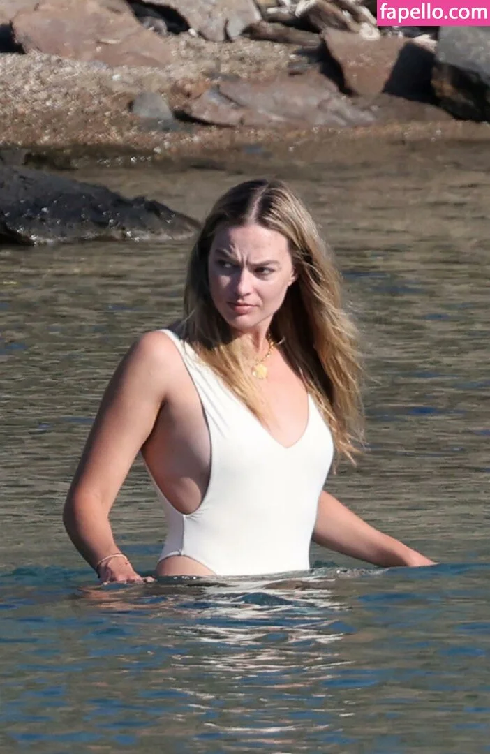 Margot Robbie Onlyfans Photo Gallery 