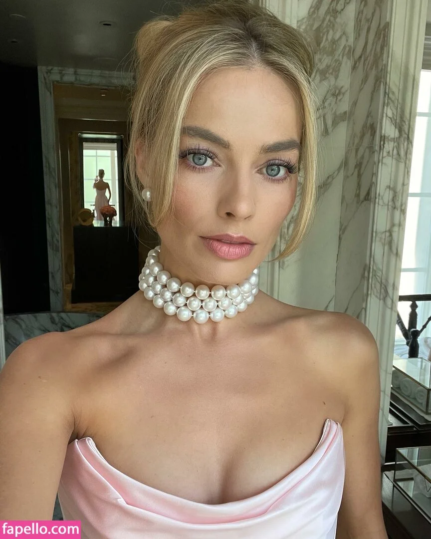 Margot Robbie Onlyfans Photo Gallery 