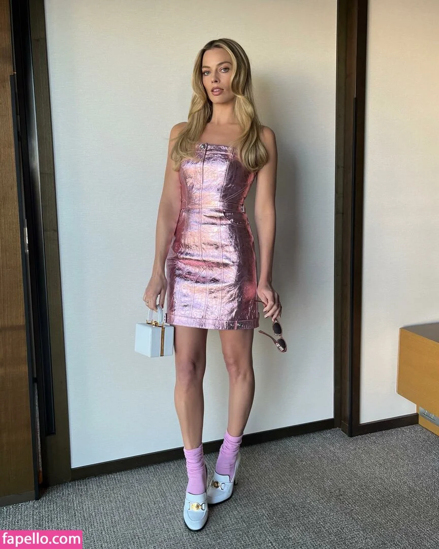 Margot Robbie Onlyfans Photo Gallery 