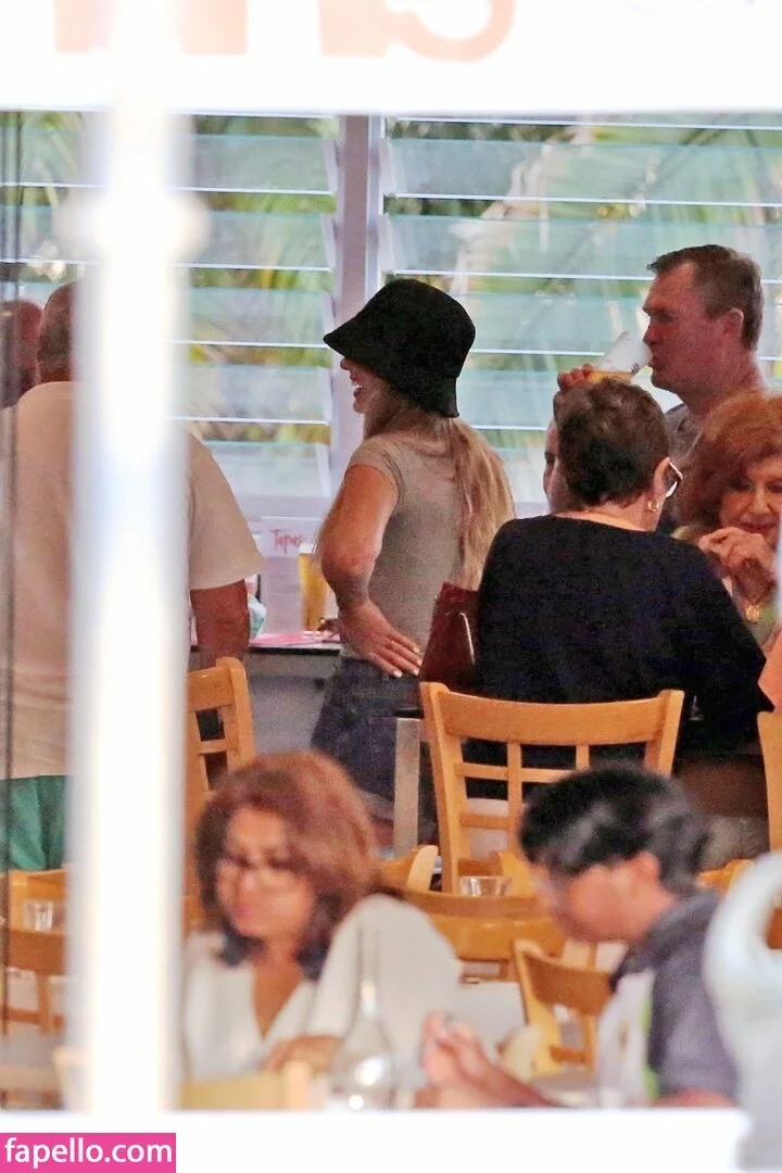 Margot Robbie Onlyfans Photo Gallery 