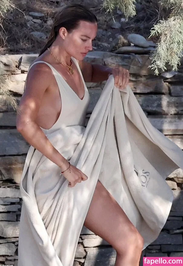 Margot Robbie Onlyfans Photo Gallery 