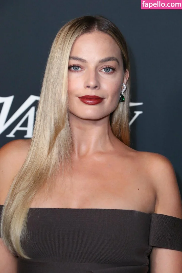 Margot Robbie Onlyfans Photo Gallery 