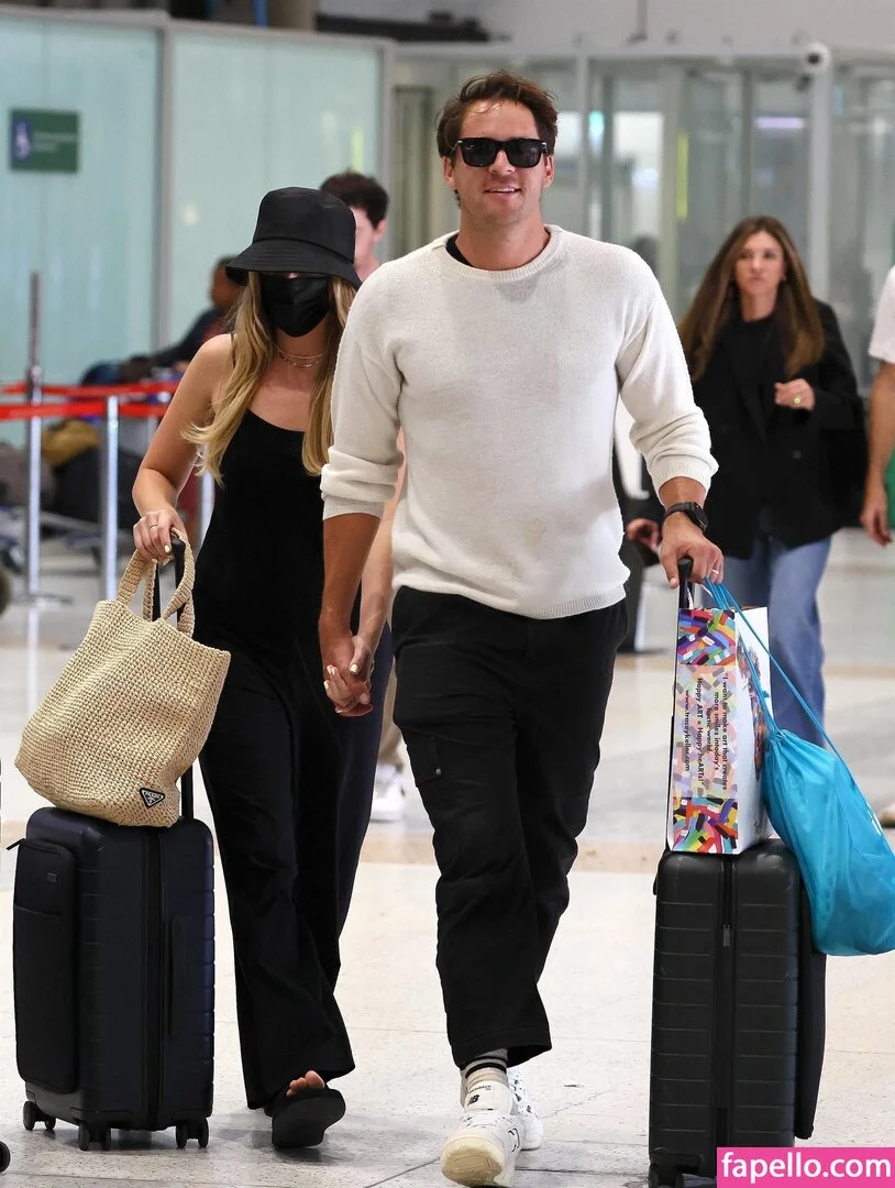 Margot Robbie Onlyfans Photo Gallery 