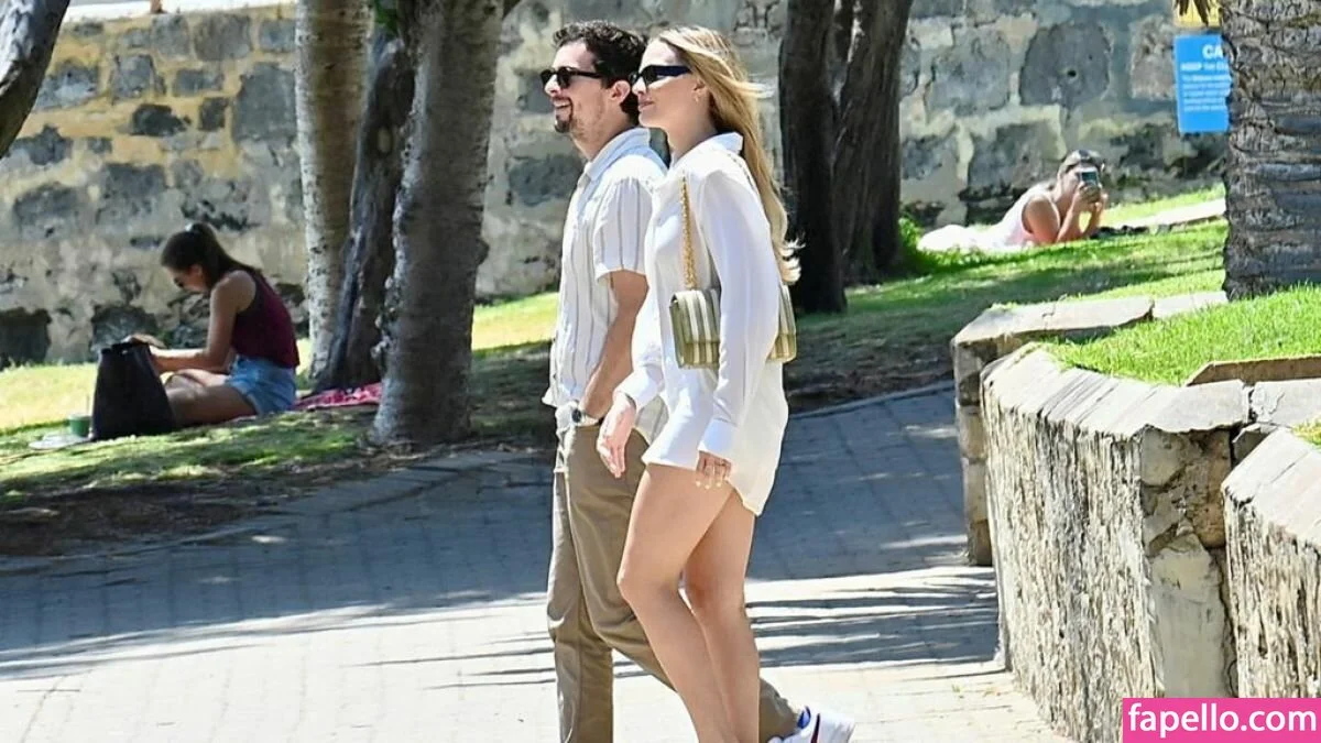 Margot Robbie Onlyfans Photo Gallery 