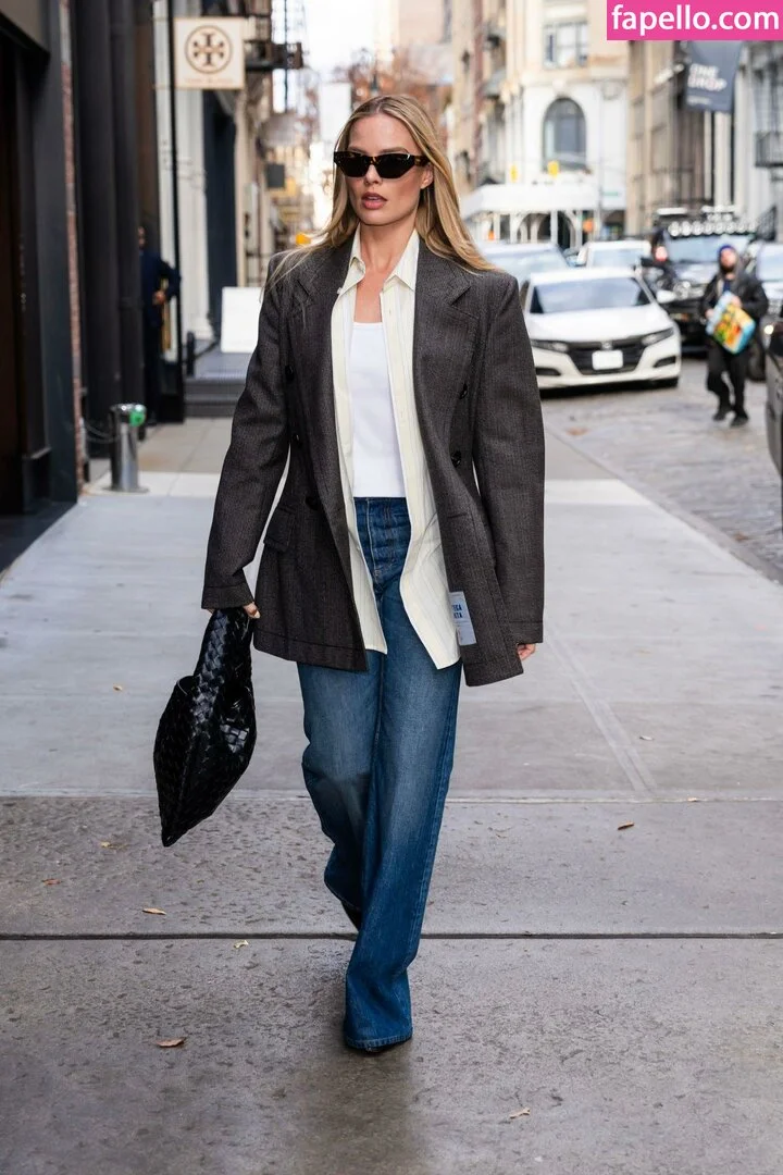 Margot Robbie Onlyfans Photo Gallery 